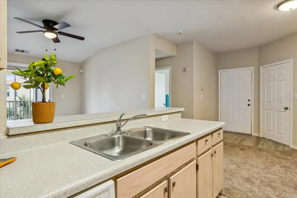 5479 Vineland Road Orlando FL 32811