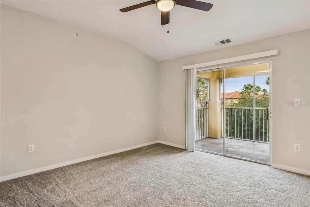 5479 Vineland Road Orlando FL 32811