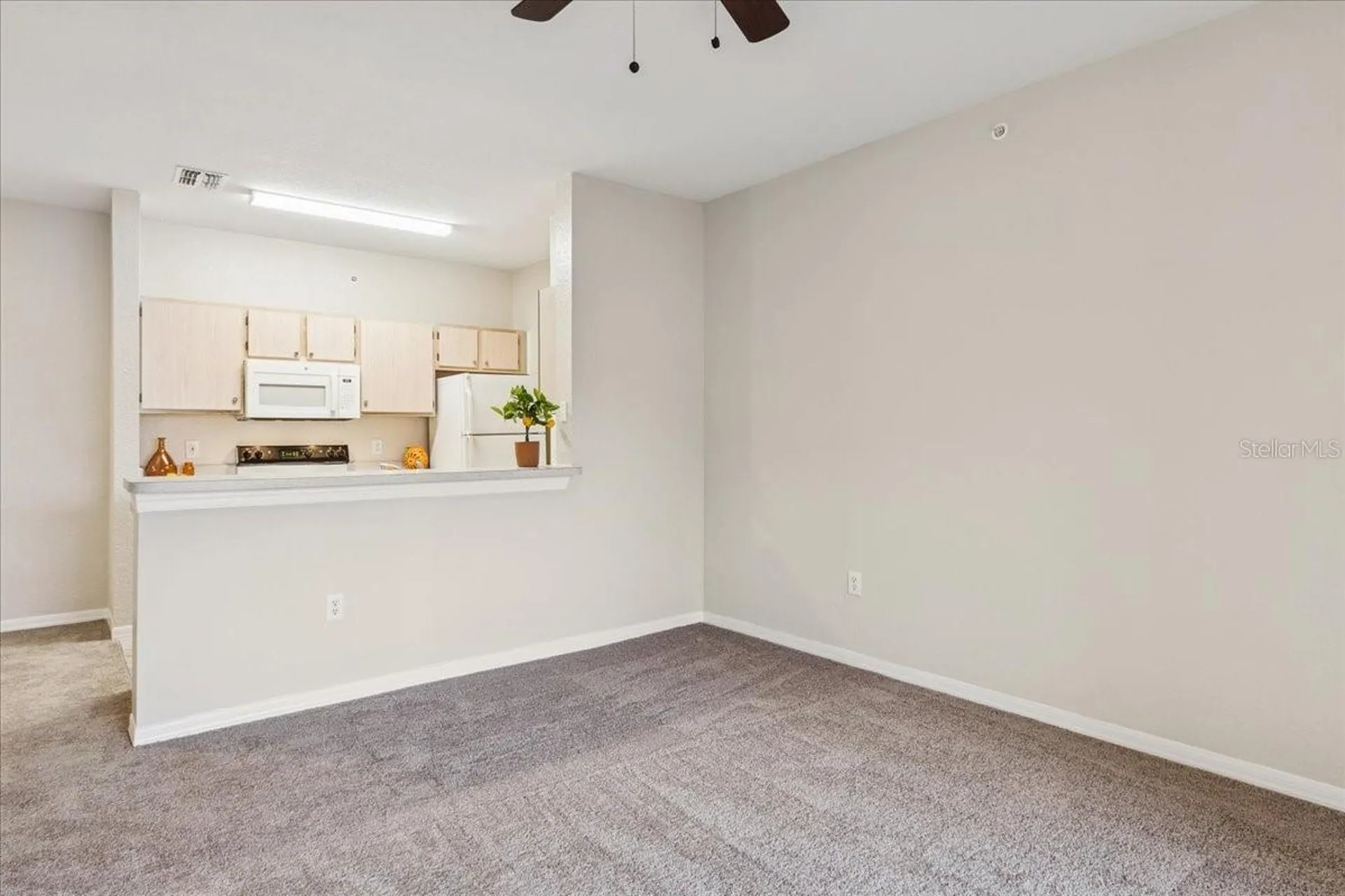 5479 Vineland Road Orlando FL 32811