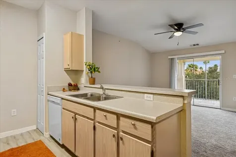 5479 Vineland Road Orlando FL 32811