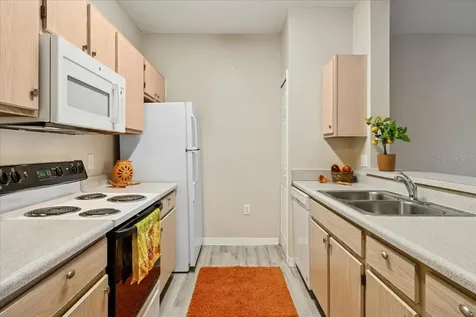 5479 Vineland Road Orlando FL 32811