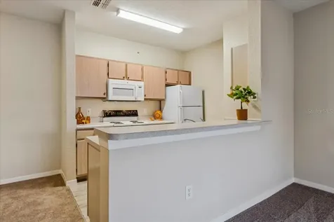 5479 Vineland Road Orlando FL 32811