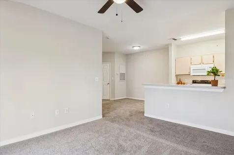5479 Vineland Road Orlando FL 32811