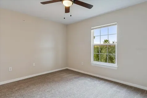 5479 Vineland Road Orlando FL 32811
