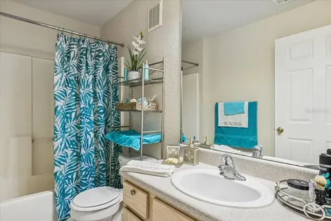 5479 Vineland Road Orlando FL 32811