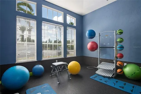 5479 Vineland Road Orlando FL 32811