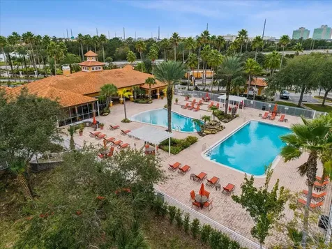 5479 Vineland Road Orlando FL 32811