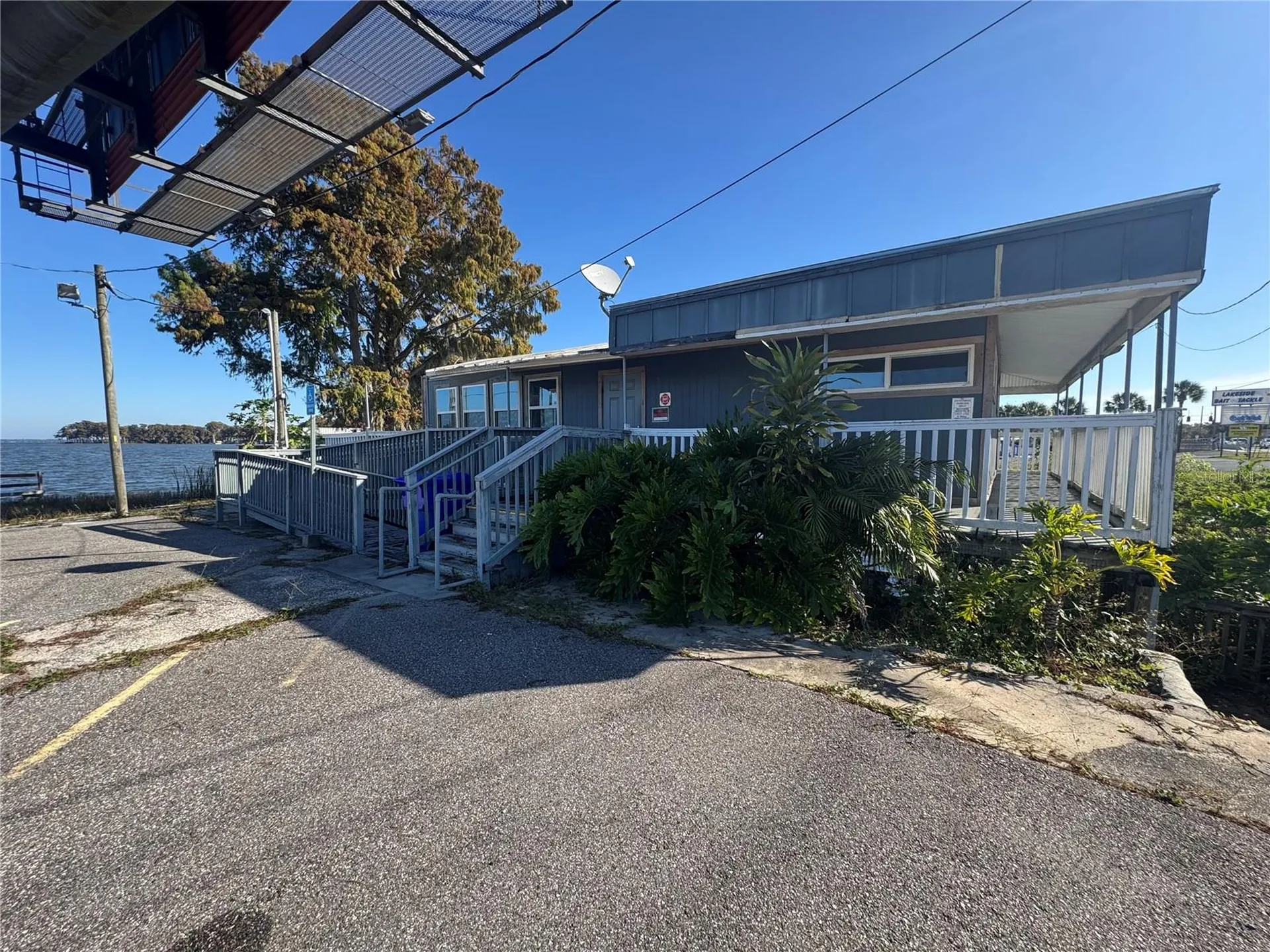 1050 W Burleigh Boulevard Tavares FL 32778