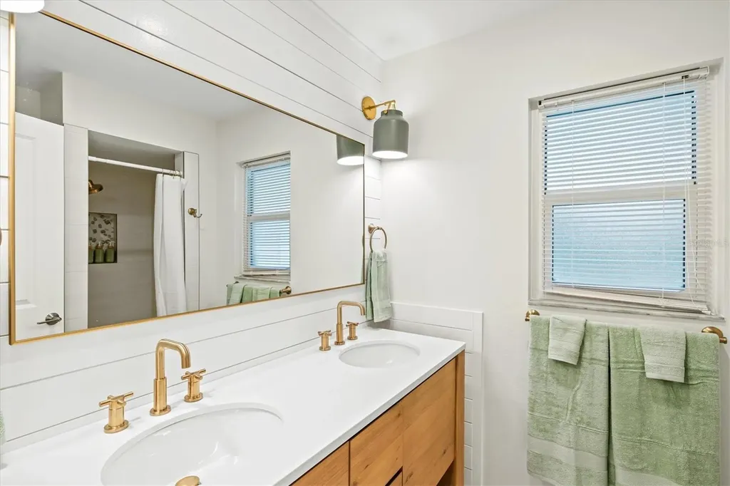2641 Hyde Park Street Sarasota FL 34239