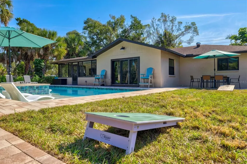 2641 Hyde Park Street Sarasota FL 34239