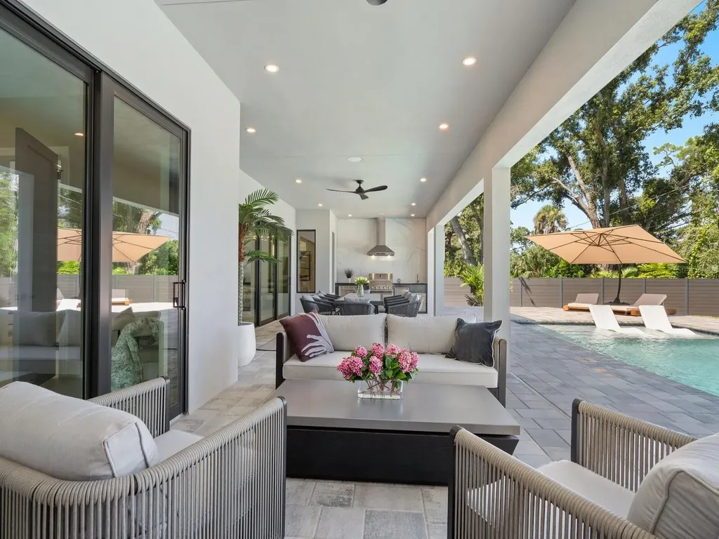 2467 Hyde Park Street Sarasota FL 34239