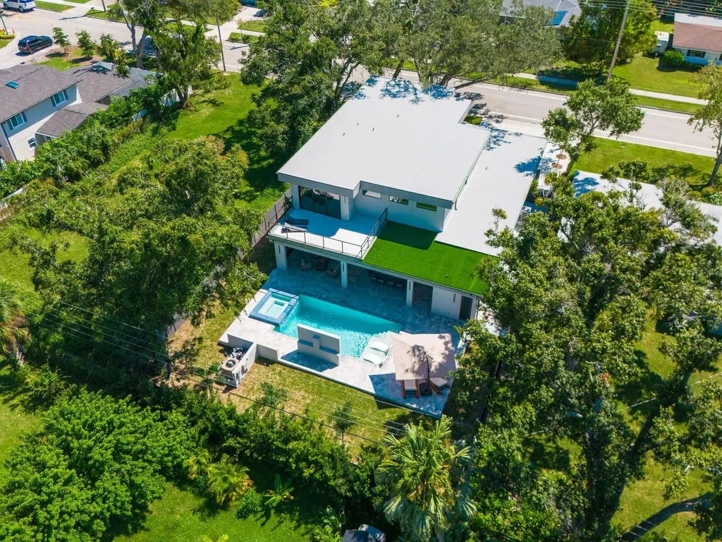 2467 Hyde Park Street Sarasota FL 34239