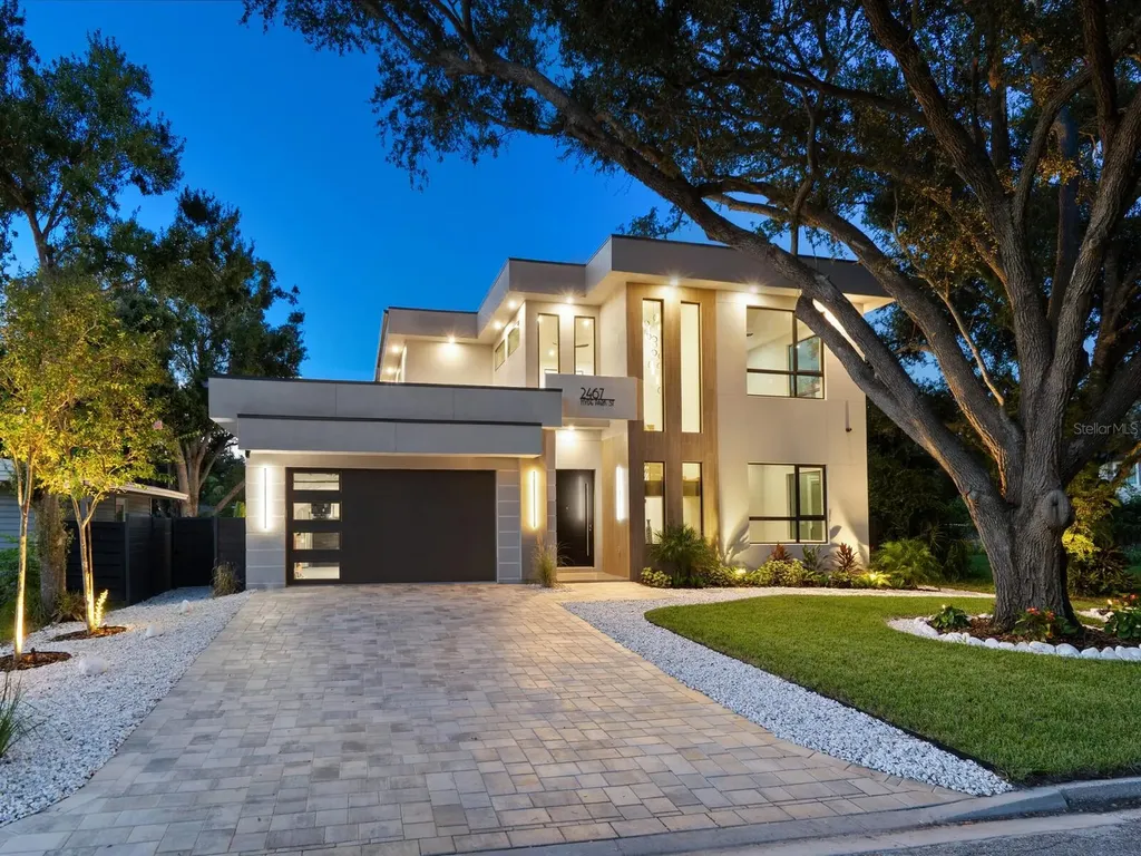 2467 Hyde Park Street Sarasota FL 34239