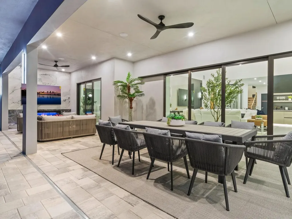 2467 Hyde Park Street Sarasota FL 34239