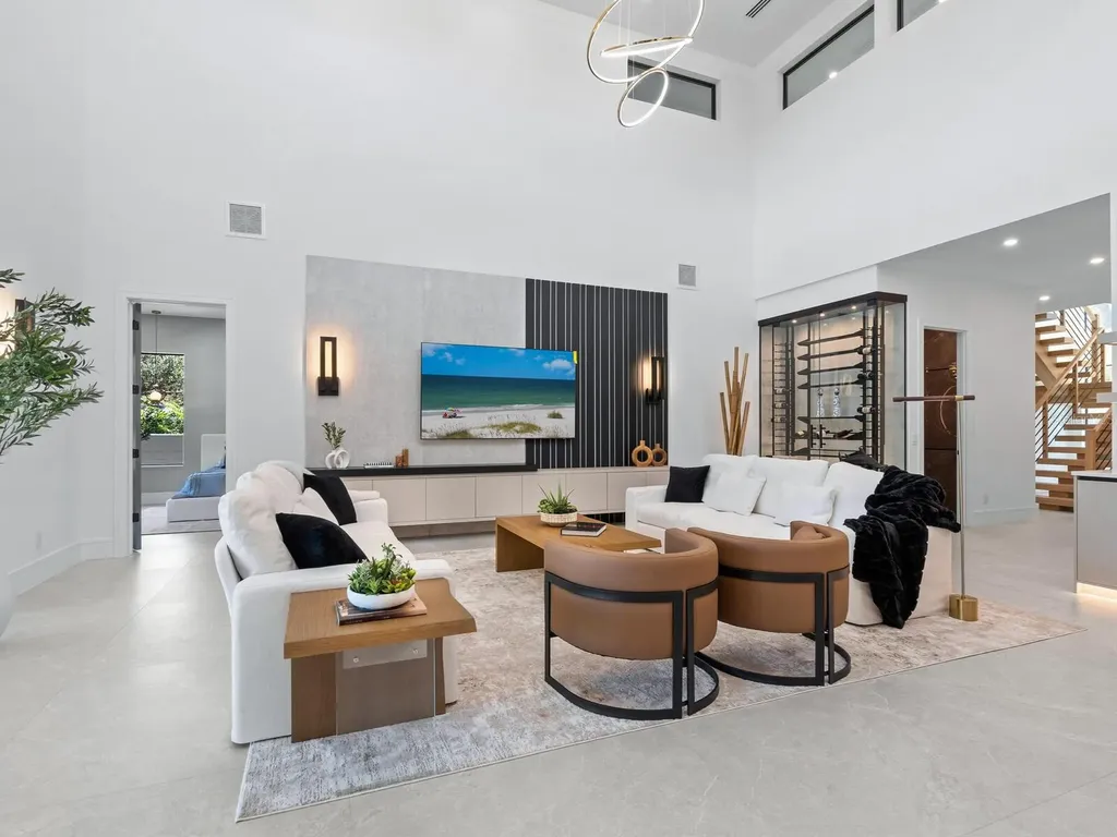 2467 Hyde Park Street Sarasota FL 34239
