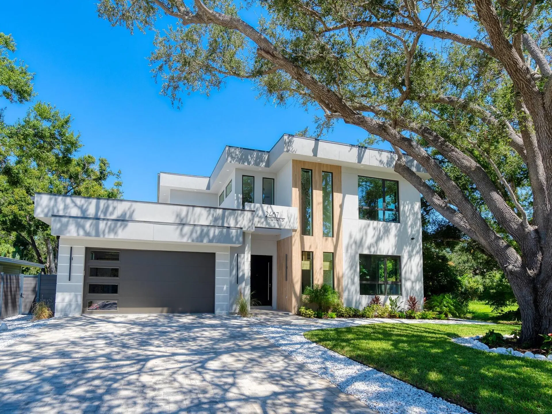 2467 Hyde Park Street Sarasota FL 34239