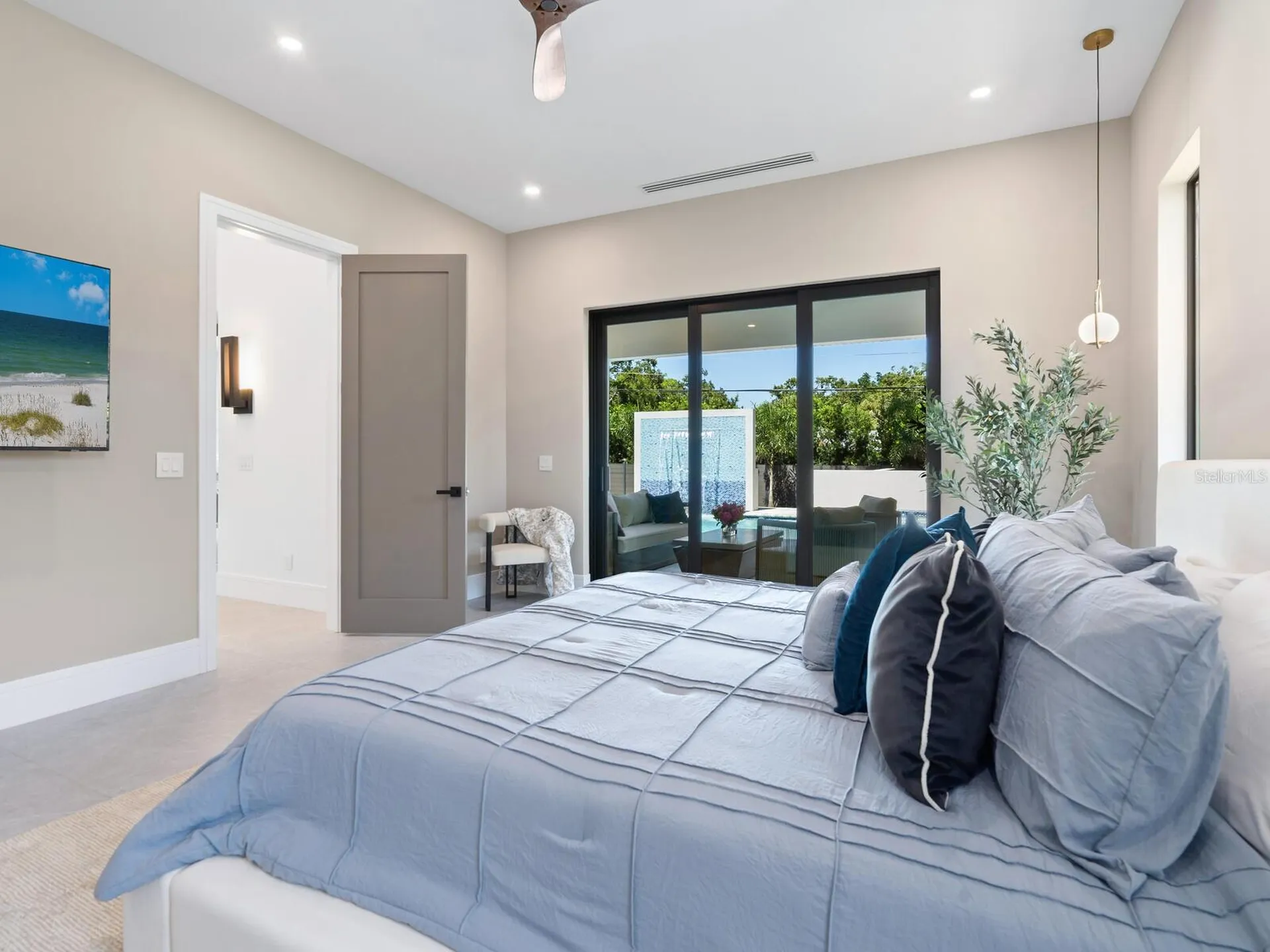 2467 Hyde Park Street Sarasota FL 34239
