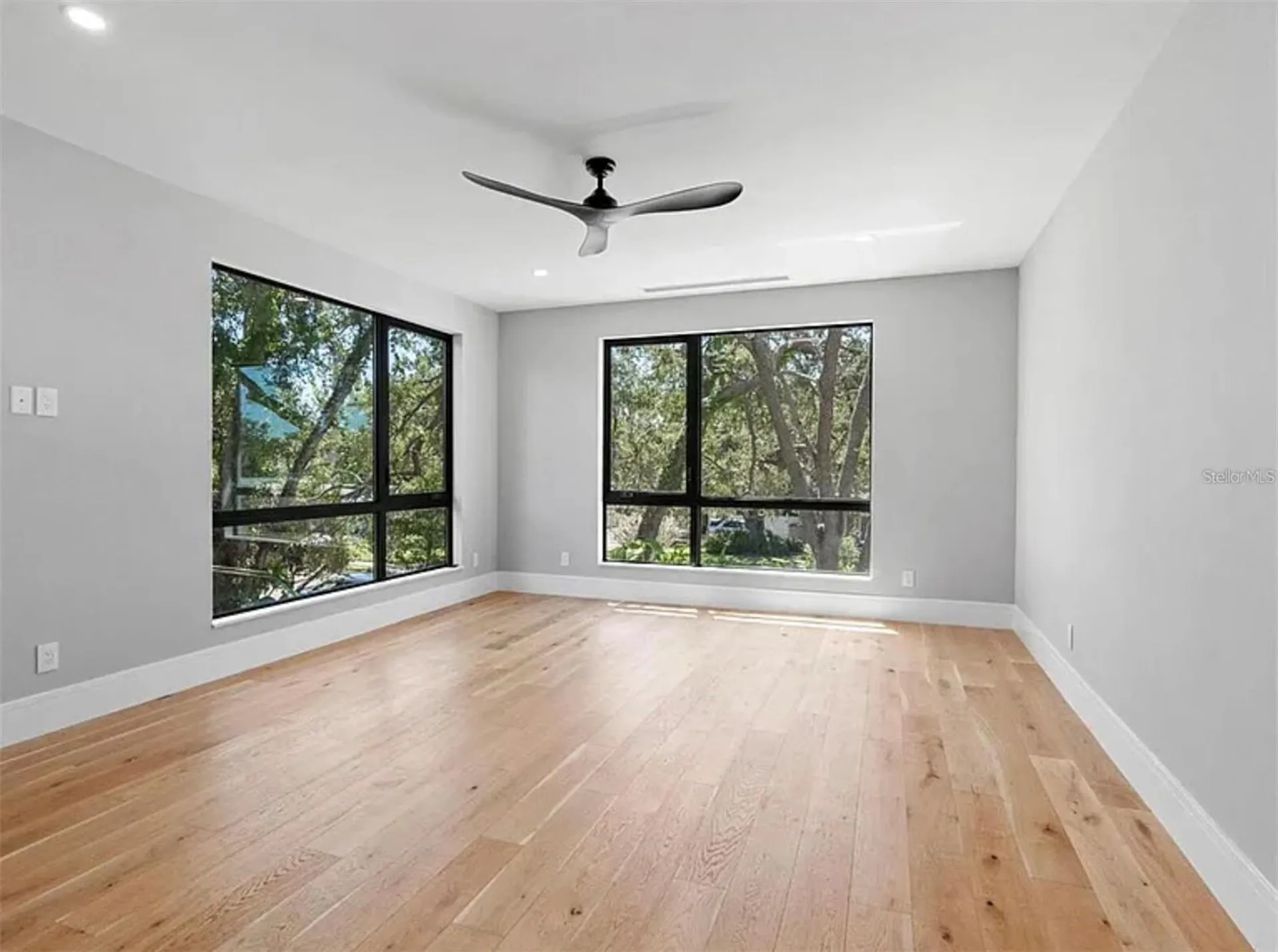 2467 Hyde Park Street Sarasota FL 34239