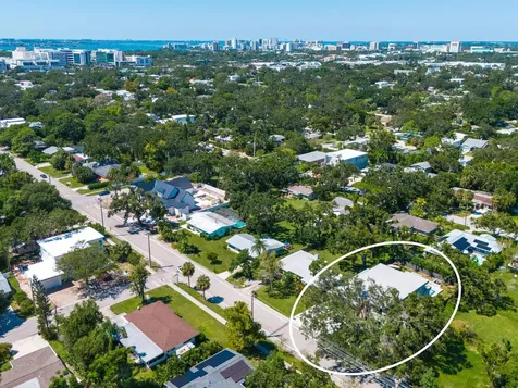 2467 Hyde Park Street Sarasota FL 34239