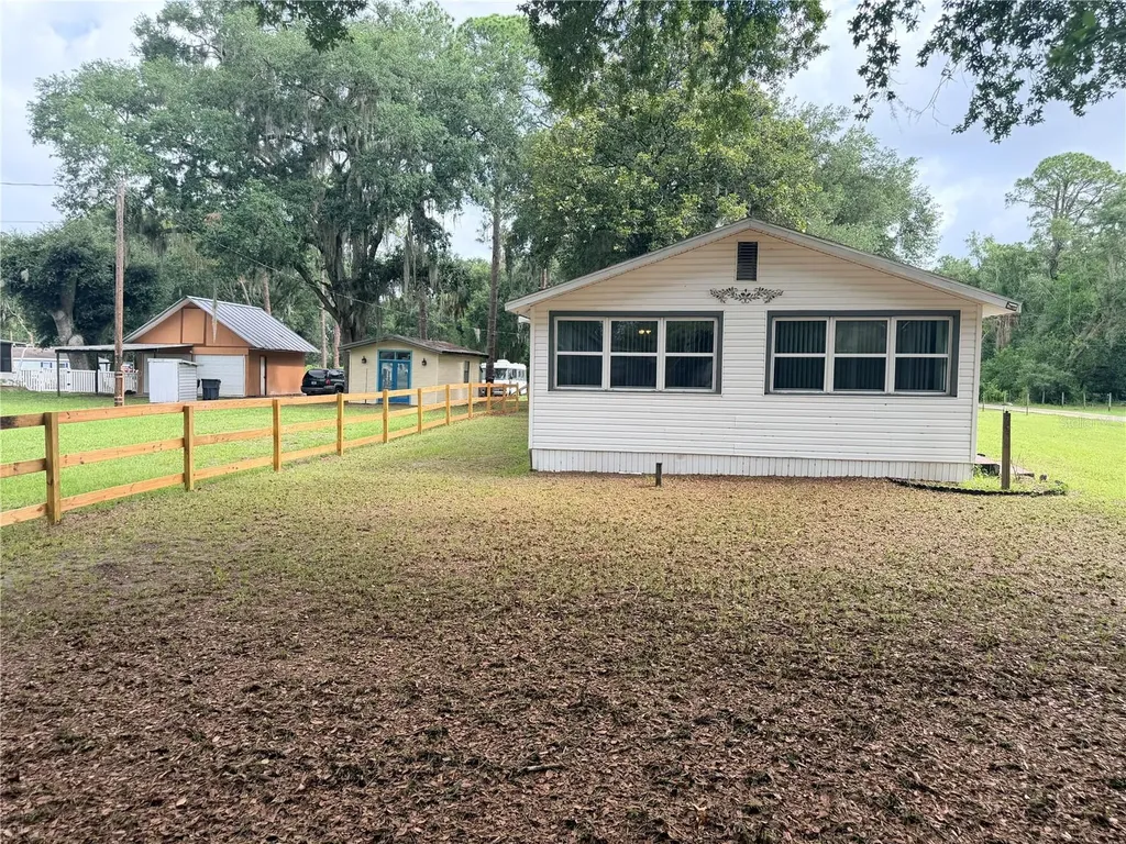 725 W Socrum Loop Road Lakeland FL 33809