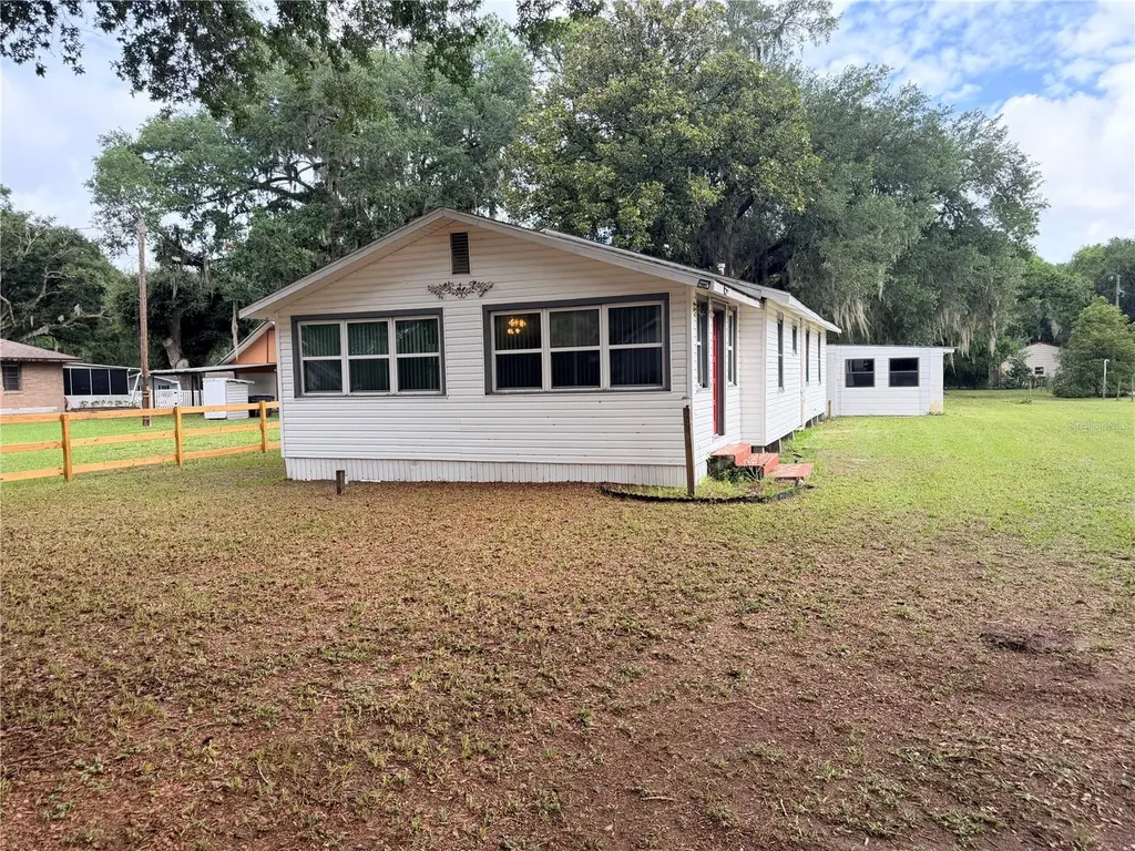 725 W Socrum Loop Road Lakeland FL 33809