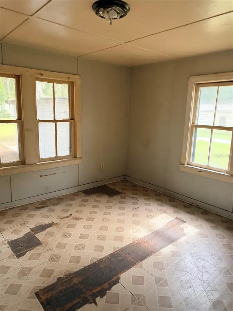 725 W Socrum Loop Road Lakeland FL 33809