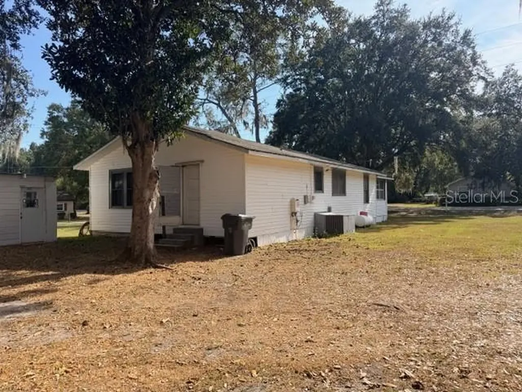 725 W Socrum Loop Road Lakeland FL 33809