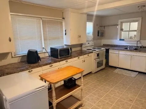 725 W Socrum Loop Road Lakeland FL 33809
