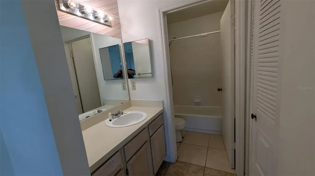 4061 Crockers Lake Boulevard Sarasota FL 34238