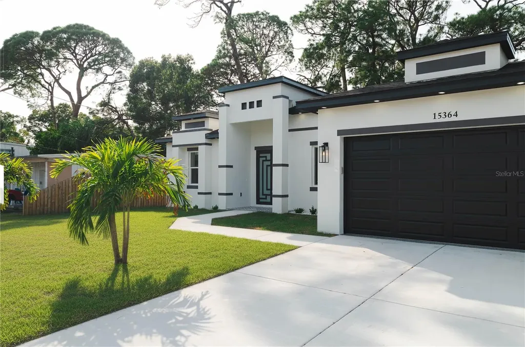 15364 Newport Road Clearwater FL 33764