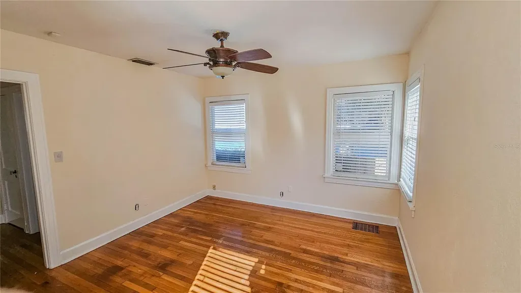 860 16th Avenue S St Petersburg FL 33701