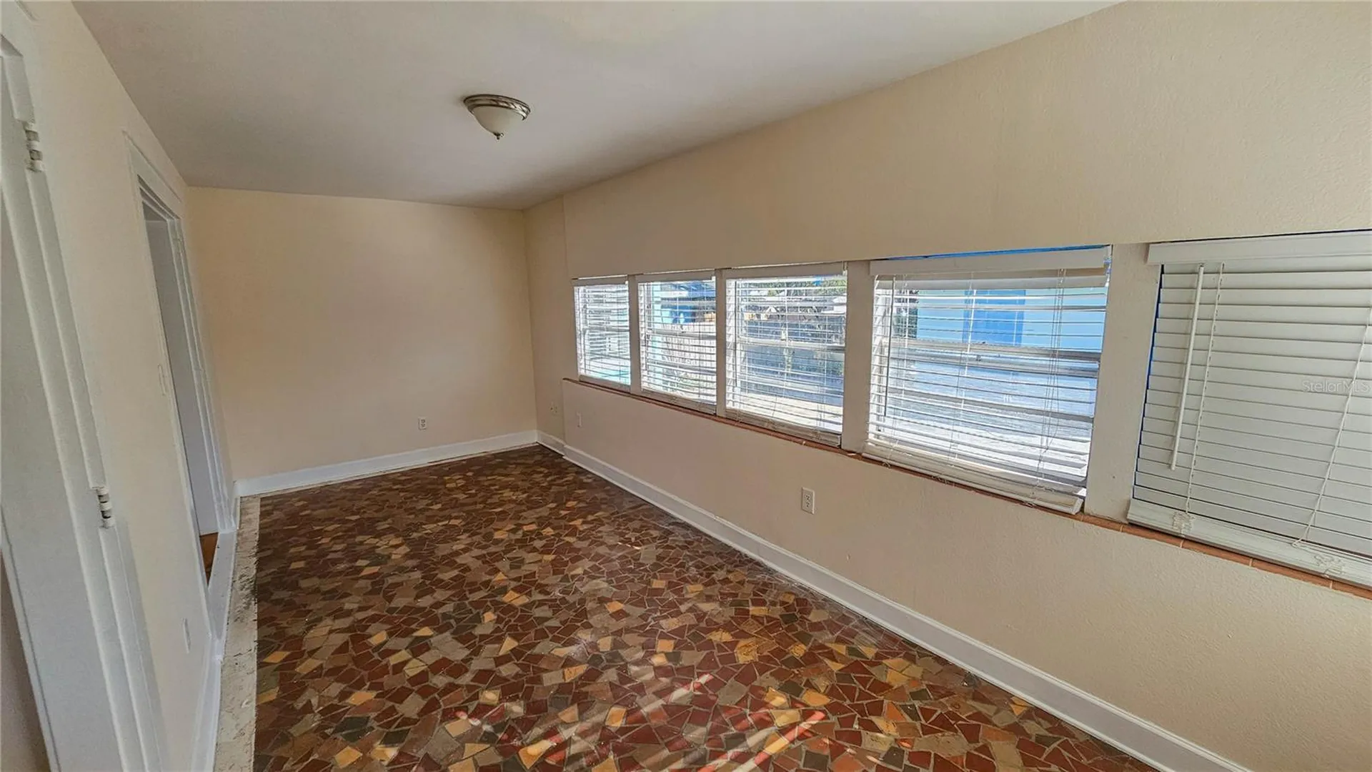 860 16th Avenue S St Petersburg FL 33701