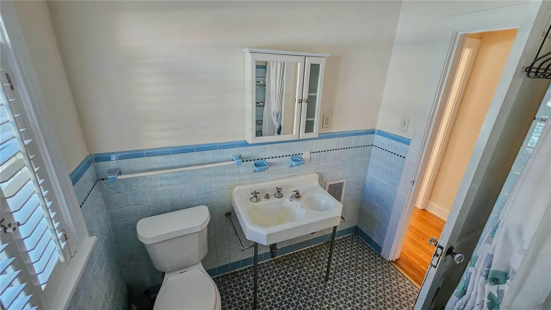 860 16th Avenue S St Petersburg FL 33701