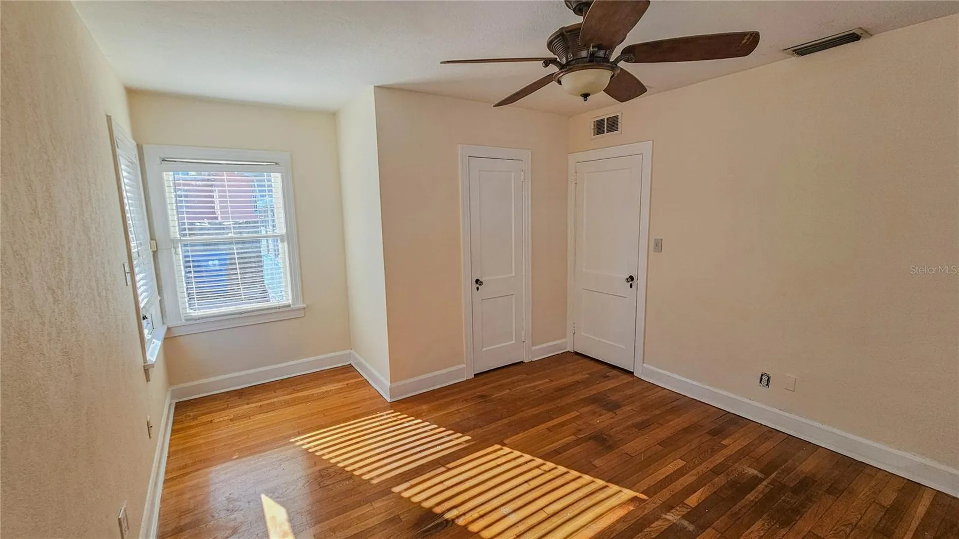860 16th Avenue S St Petersburg FL 33701