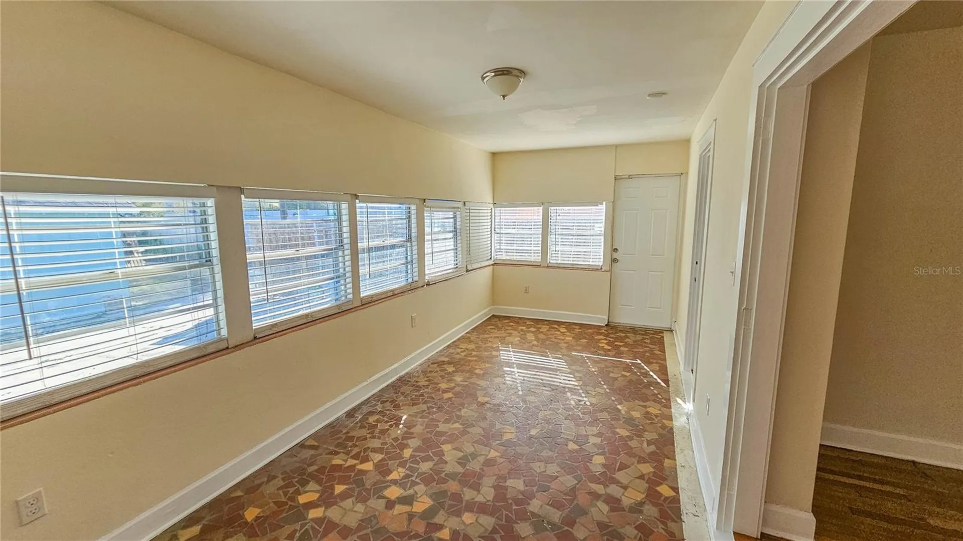 860 16th Avenue S St Petersburg FL 33701
