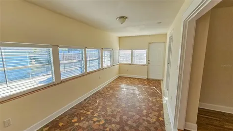 860 16th Avenue S St Petersburg FL 33701