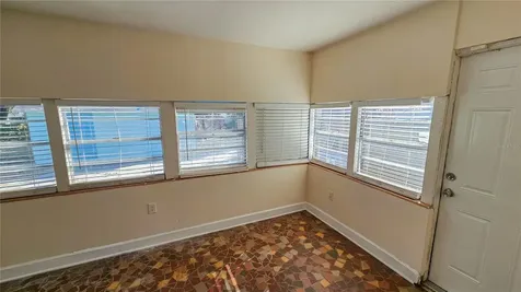 860 16th Avenue S St Petersburg FL 33701