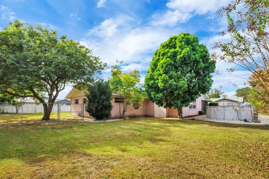 1206 Susan Lane Auburndale FL 33823