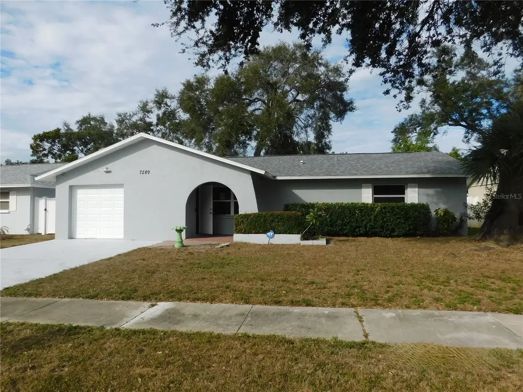 7289 56th Avenue N St Petersburg FL 33709