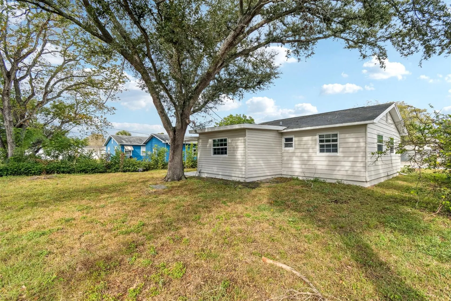 520 Freeport Avenue N St Petersburg FL 33702