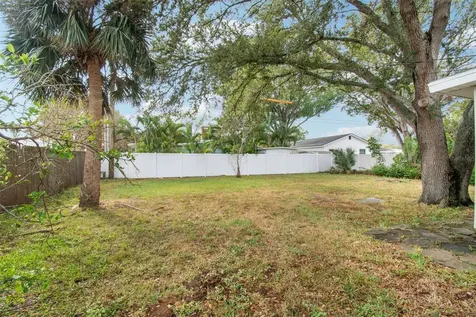 520 Freeport Avenue N St Petersburg FL 33702