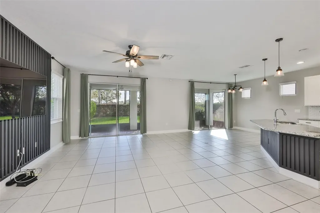 6207 Voyagers Place Apollo Beach FL 33572