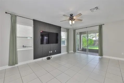 6207 Voyagers Place Apollo Beach FL 33572