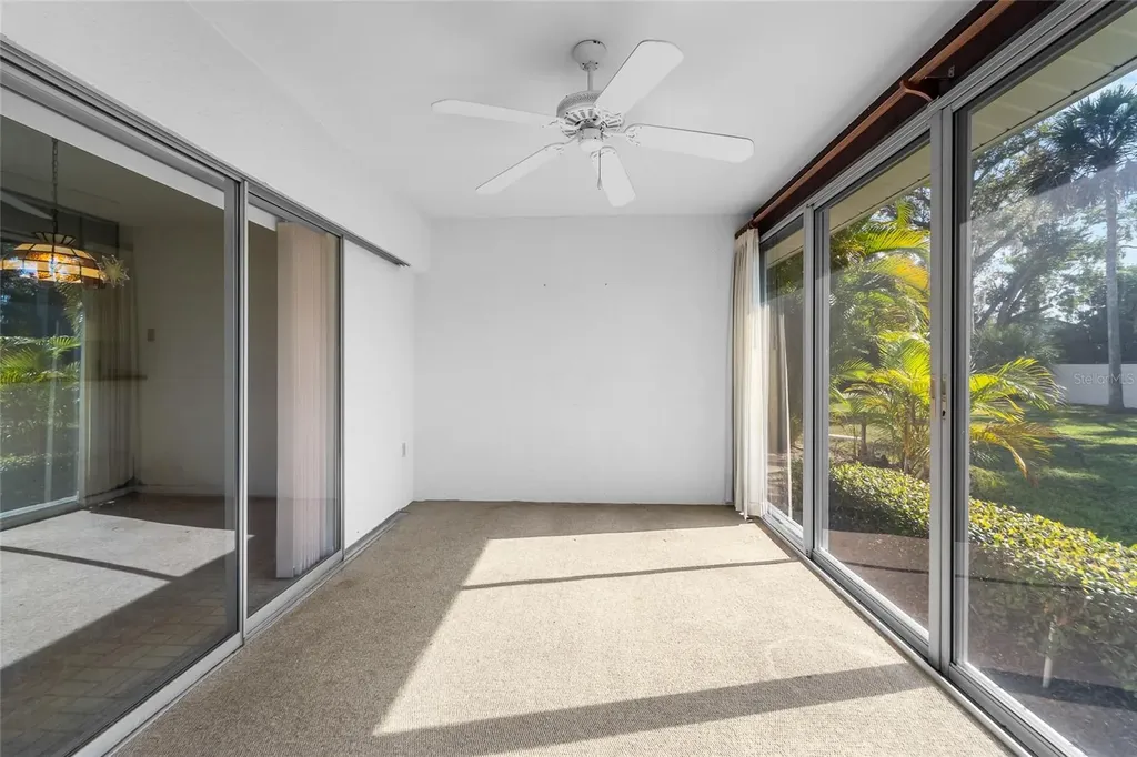 4299 Oakhurst Circle E Sarasota FL 34233