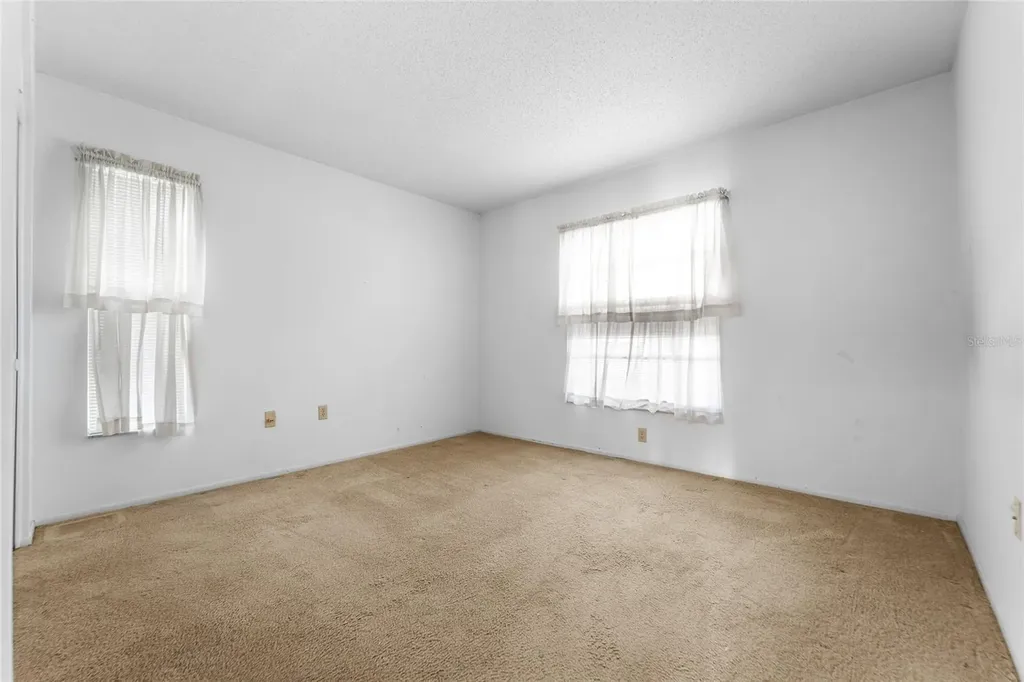 4299 Oakhurst Circle E Sarasota FL 34233