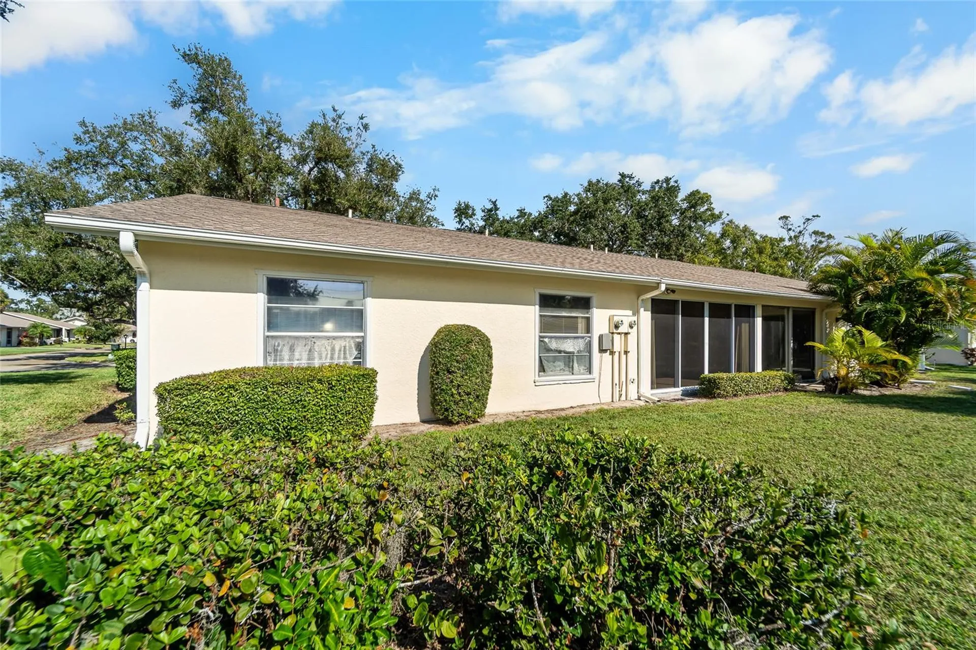 4299 Oakhurst Circle E Sarasota FL 34233