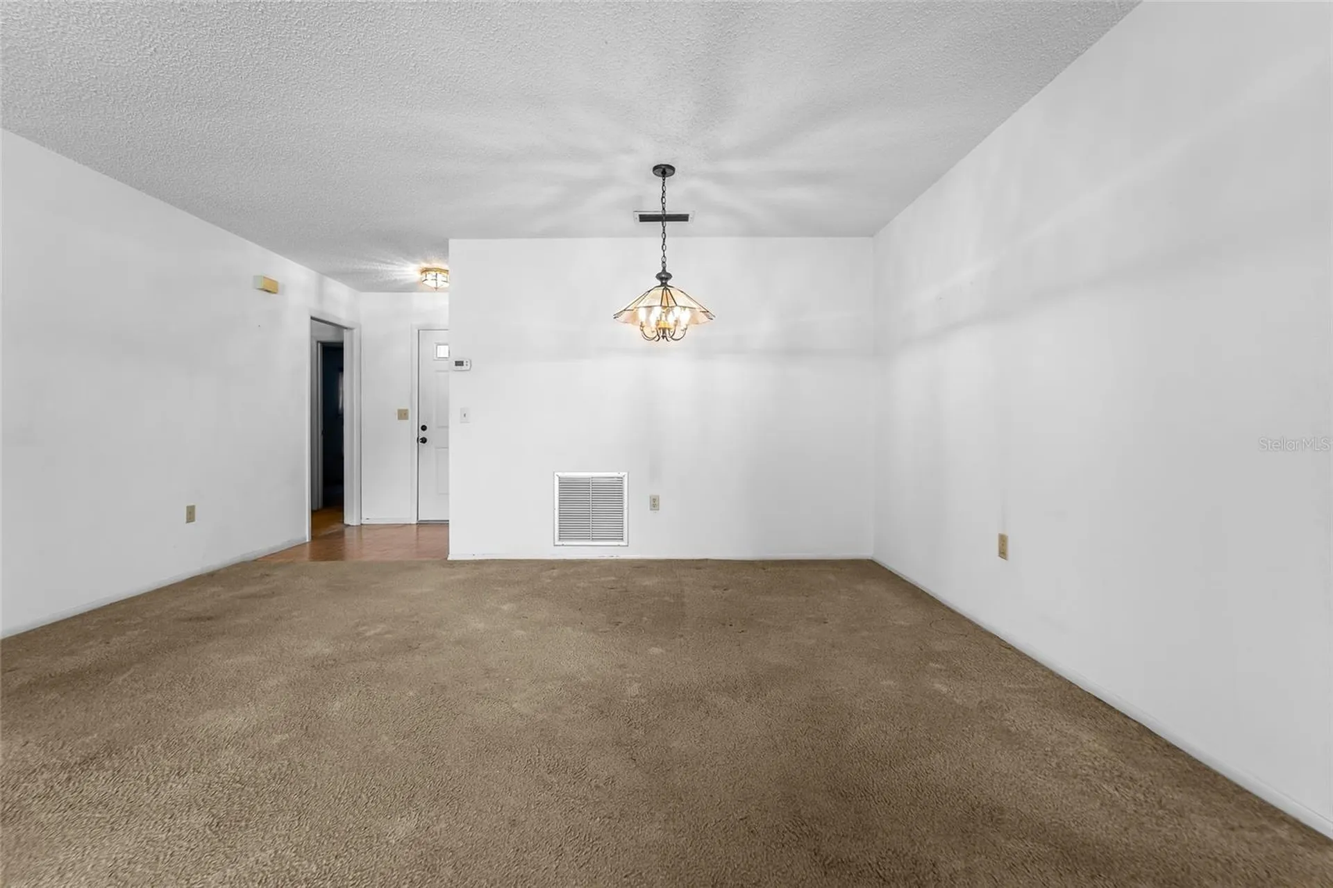 4299 Oakhurst Circle E Sarasota FL 34233