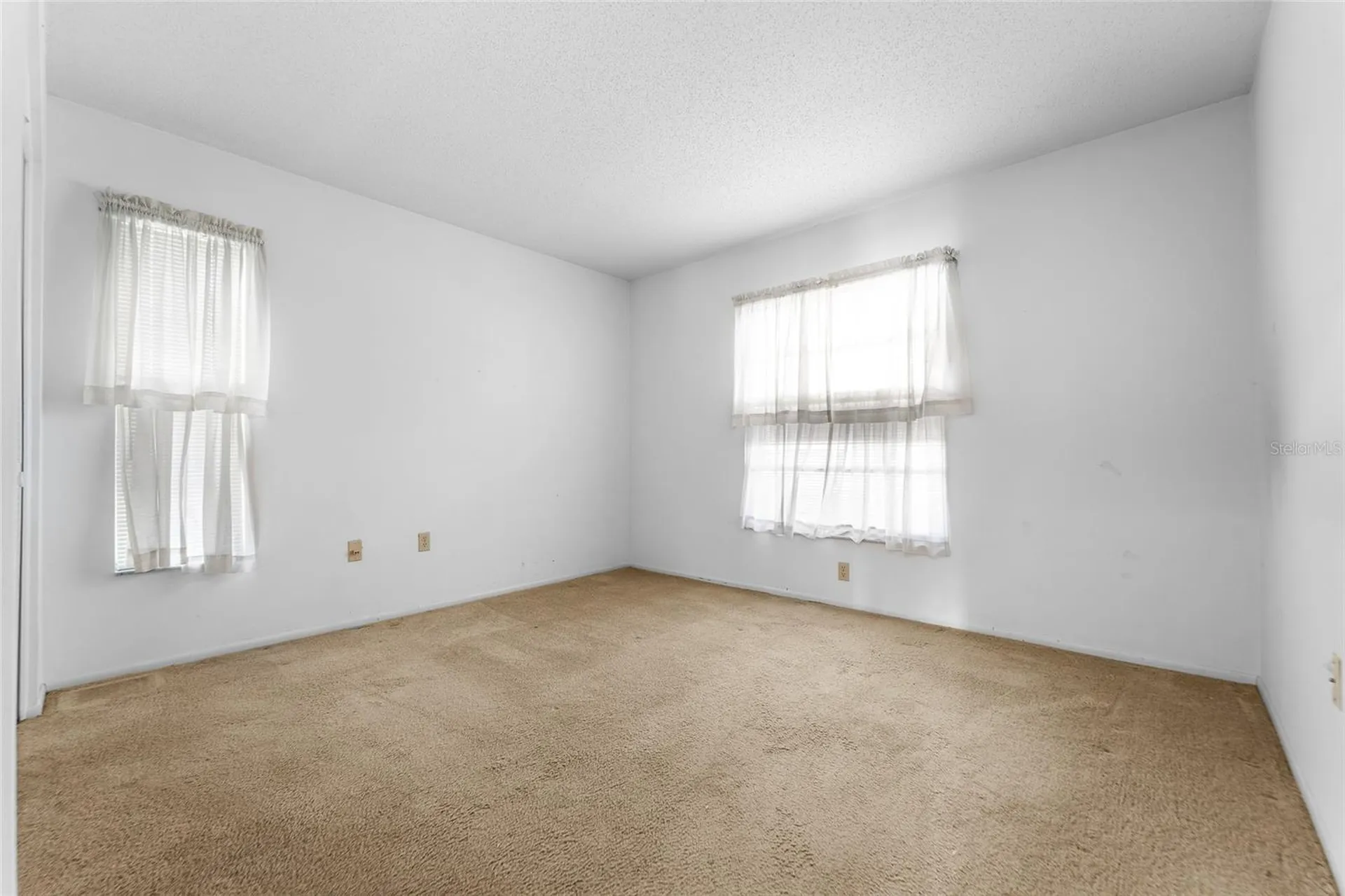 4299 Oakhurst Circle E Sarasota FL 34233