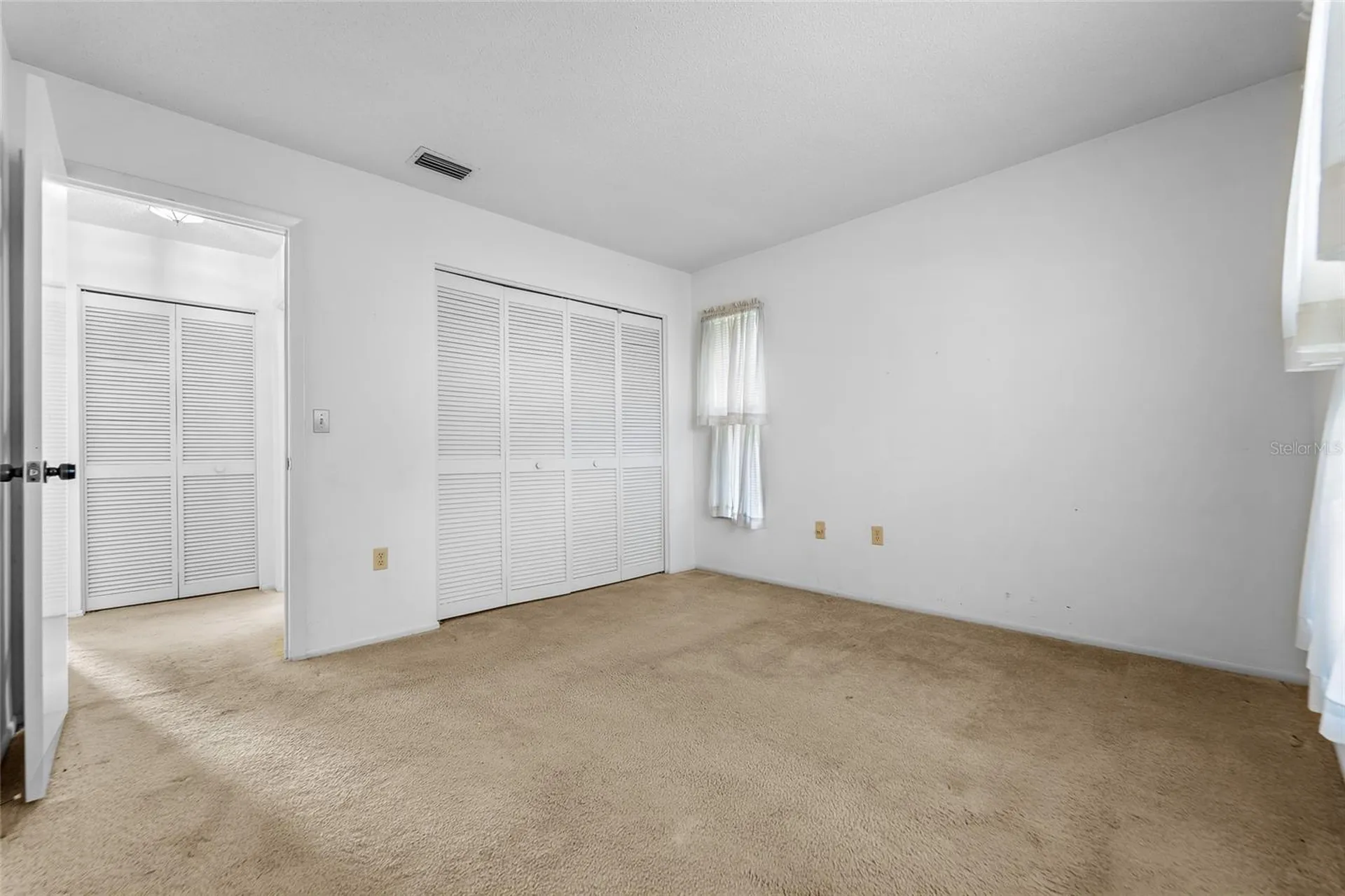 4299 Oakhurst Circle E Sarasota FL 34233