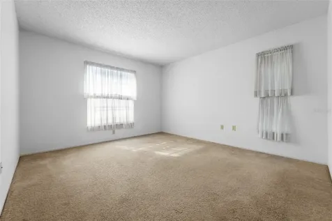 4299 Oakhurst Circle E Sarasota FL 34233